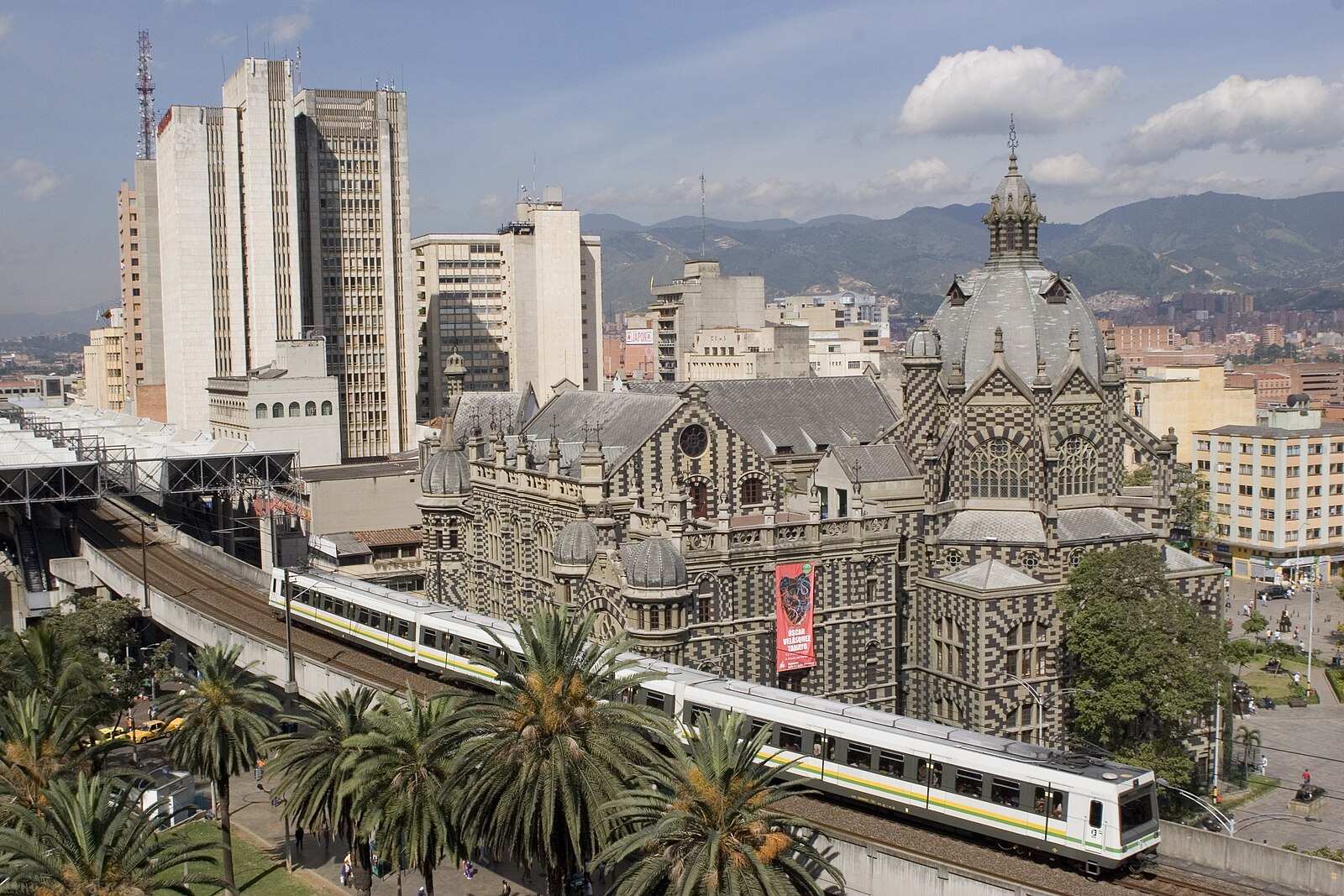 Colombia Raises Its Policy Rate to 12.25%